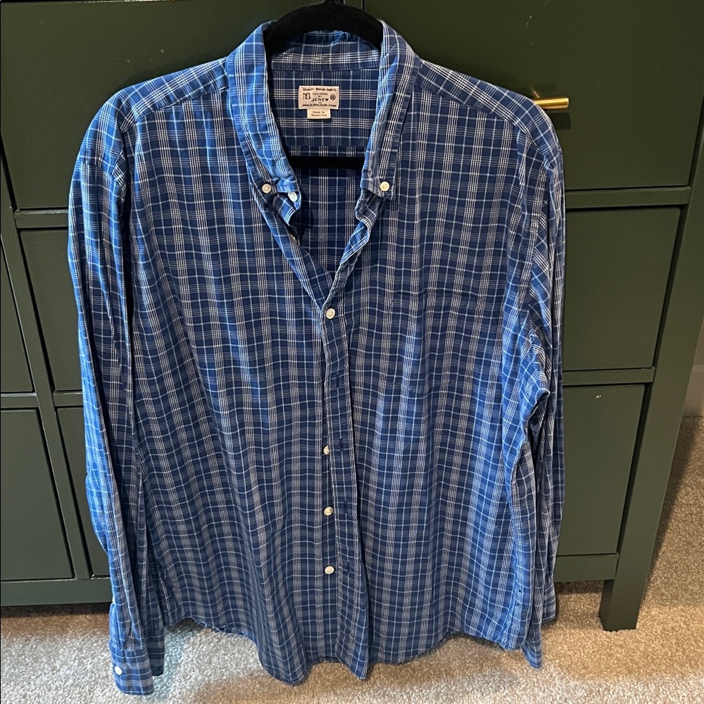 Men’s J. Crew Navy Checkered Button Down Shirt